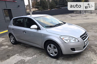 Хэтчбек Kia Ceed 2007 в Ивано-Франковске