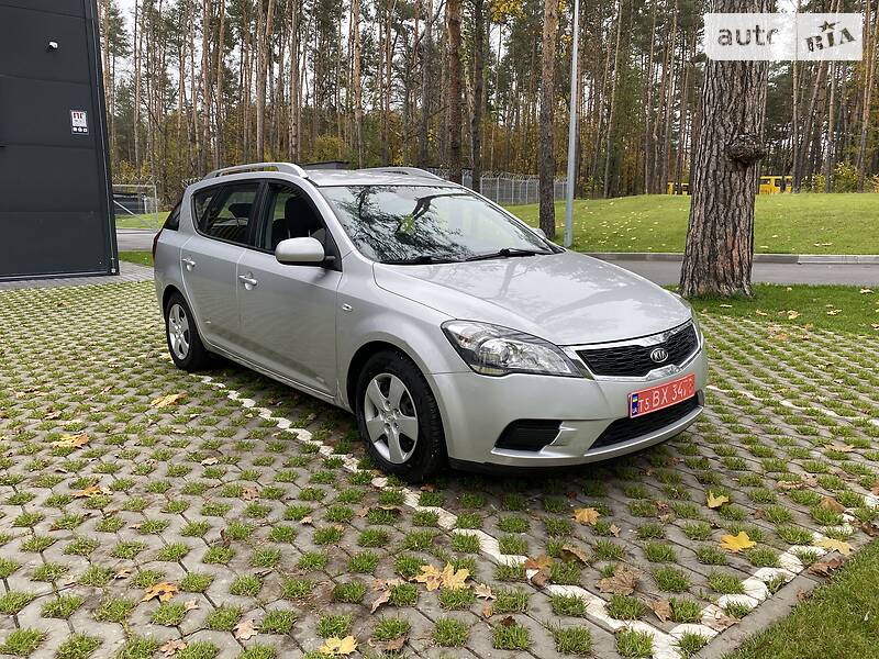 Універсал Kia Ceed 2010 в Бучі