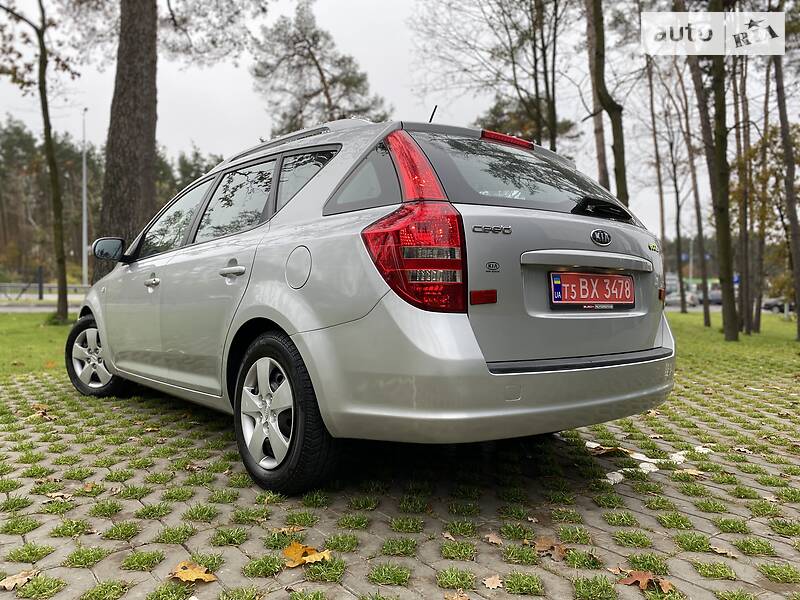 Універсал Kia Ceed 2010 в Бучі