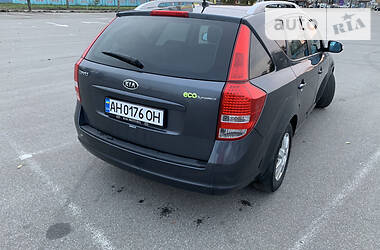 Универсал Kia Ceed 2011 в Киеве