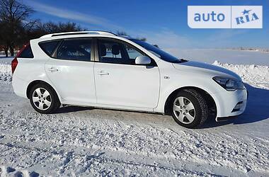 Универсал Kia Ceed 2010 в Козове