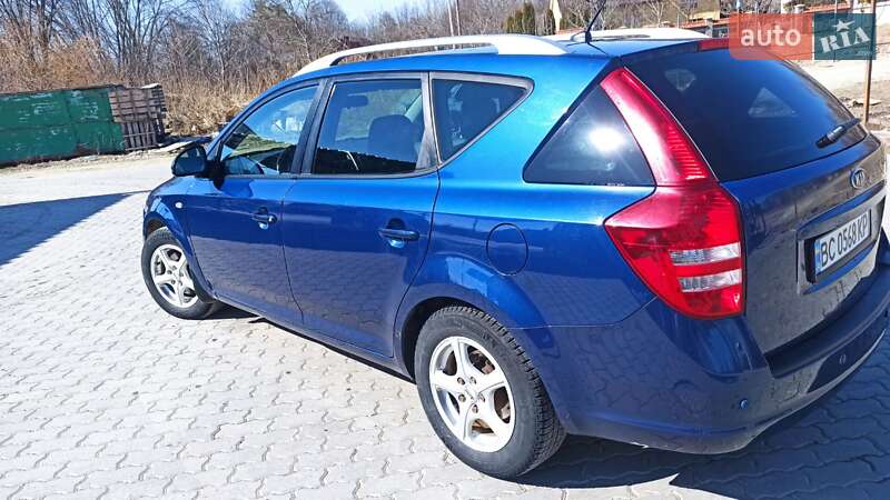Универсал Kia Ceed 2008 в Стебнику