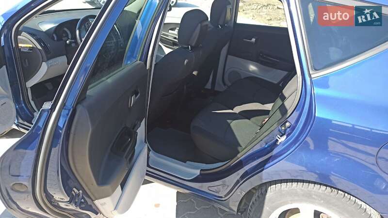 Универсал Kia Ceed 2008 в Стебнику