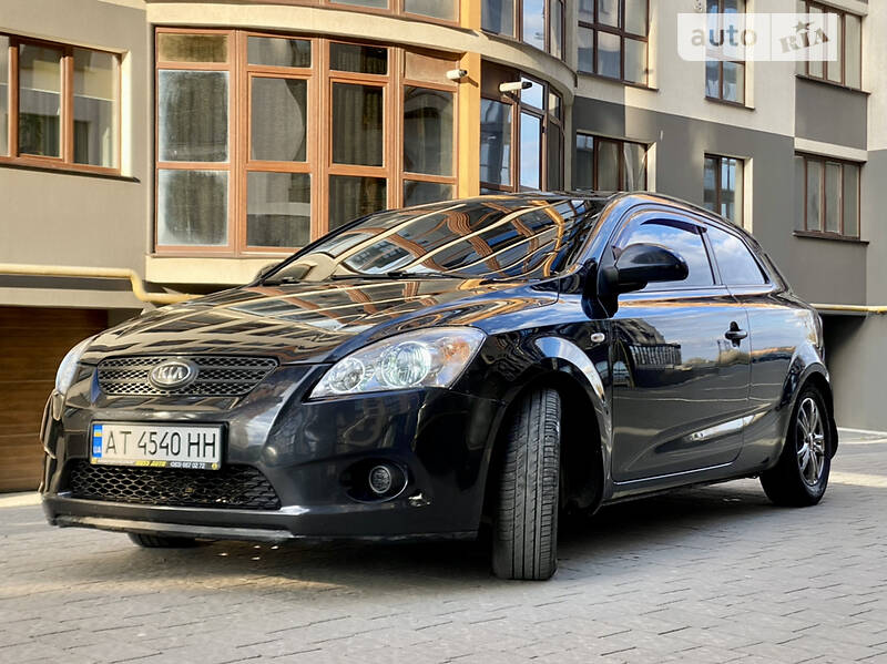 Хэтчбек Kia Ceed 2008 в Ивано-Франковске