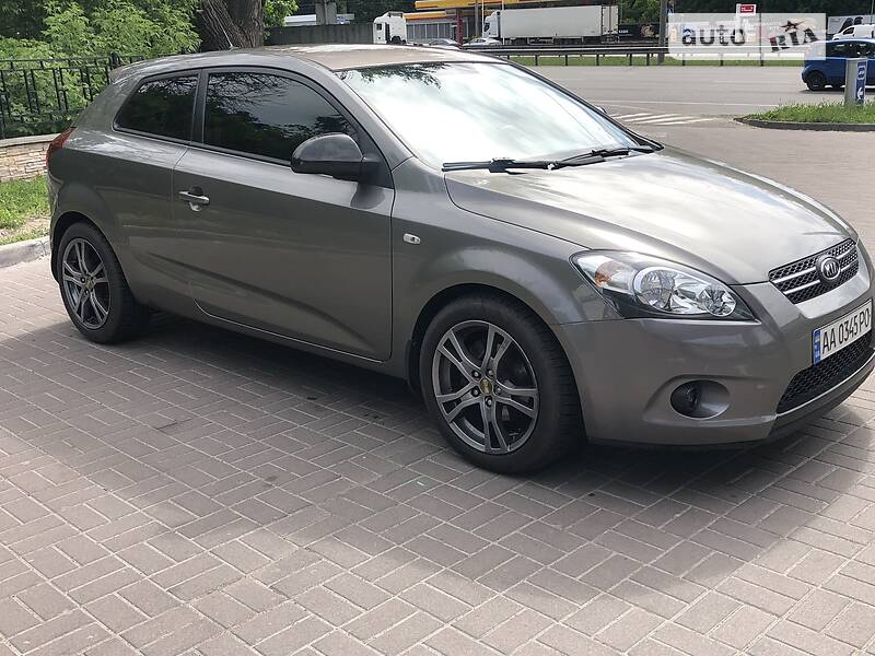 Купе Kia Ceed 2008 в Киеве