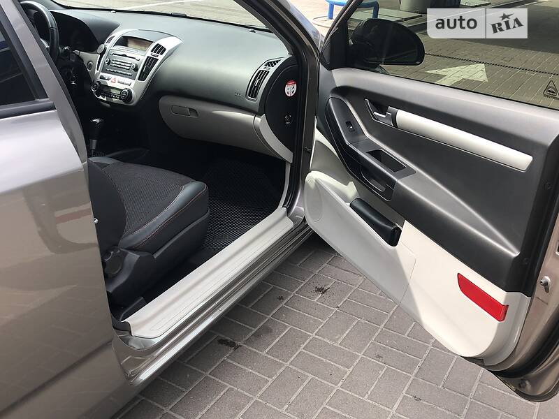 Купе Kia Ceed 2008 в Киеве