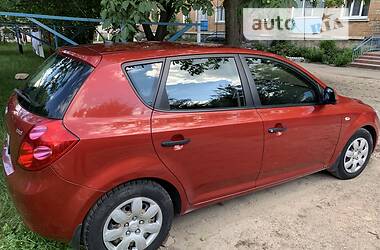 Хетчбек Kia Ceed 2008 в Києві