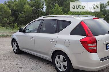 Универсал Kia Ceed 2008 в Запорожье