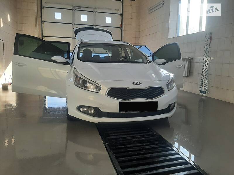 Універсал Kia Ceed 2012 в Києві фото 8 Універсал Kia Ceed 2012 в Києві