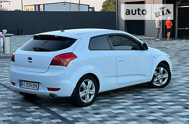 Купе Kia Ceed 2008 в 