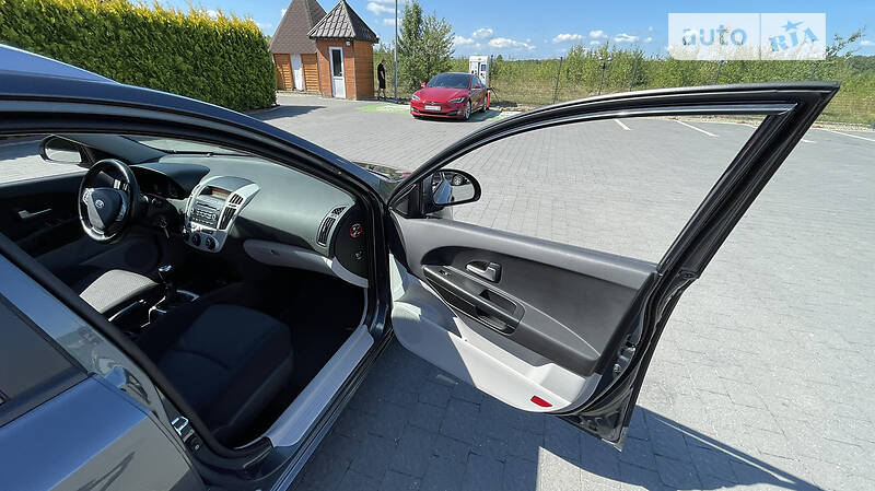 Универсал Kia Ceed 2008 в Стрые