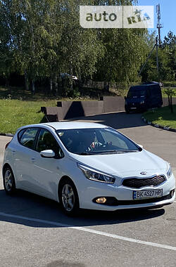 Хетчбек Kia Ceed 2012 в Рівному