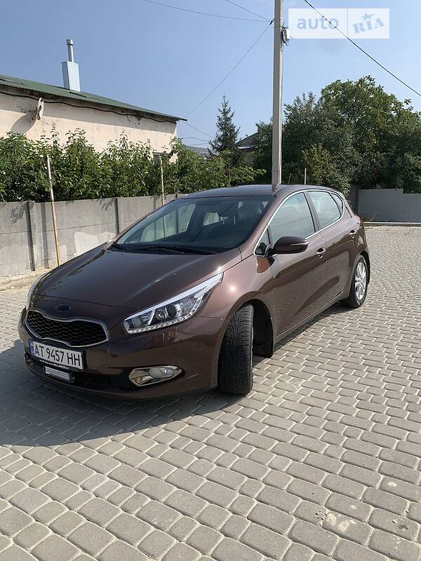 Хэтчбек Kia Ceed 2012 в Львове