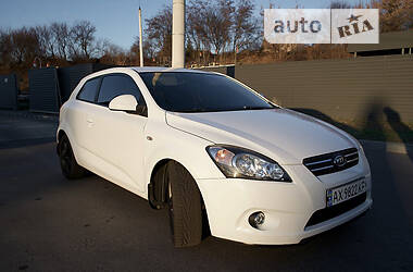 Хэтчбек Kia Ceed 2008 в Харькове