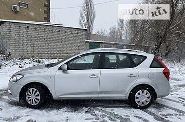 Универсал Kia Ceed 2011 в Буче