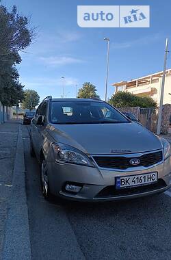 Универсал Kia Ceed 2012 в Млинове