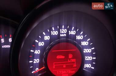 Хэтчбек Kia Ceed 2013 в Запорожье