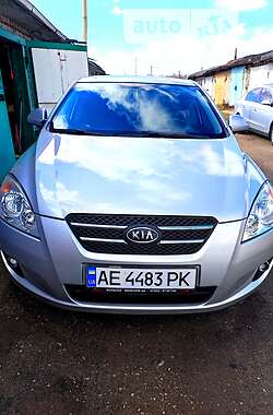 Хэтчбек Kia Ceed 2008 в Кривом Роге