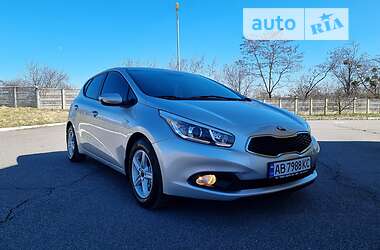 Хэтчбек Kia Ceed 2013 в Виннице