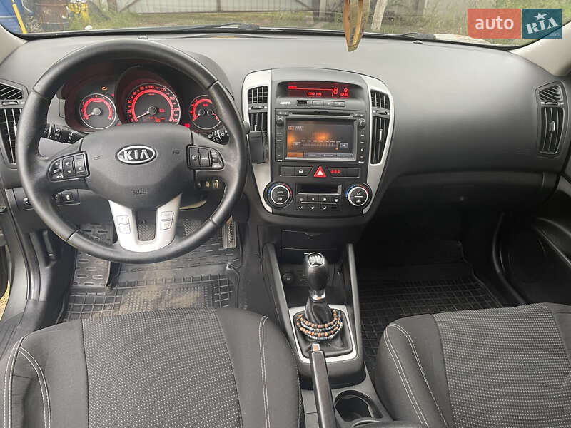 Універсал Kia Ceed 2011 в Харкові