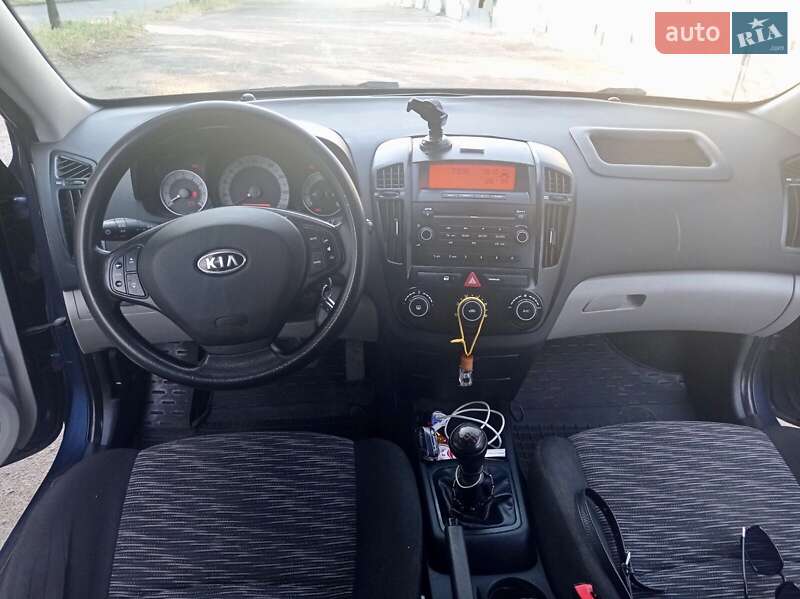 Хэтчбек Kia Ceed 2008 в Кременчуге фото 10 Хэтчбек Kia Ceed 2008 в Кременчуге