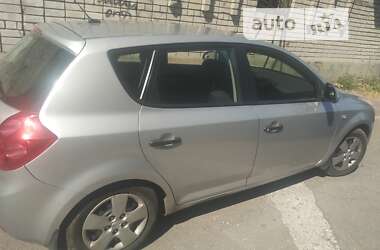 Хетчбек Kia Ceed 2008 в Дніпрі