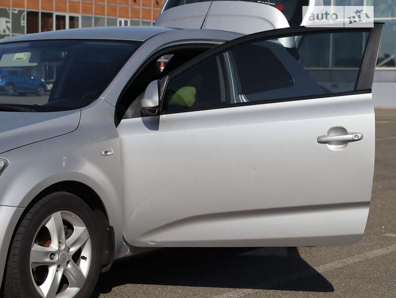 Хетчбек Kia Ceed 2008 в Києві