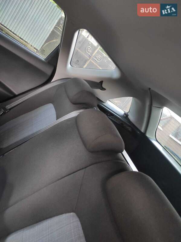 Универсал Kia Ceed 2010 в Мукачево