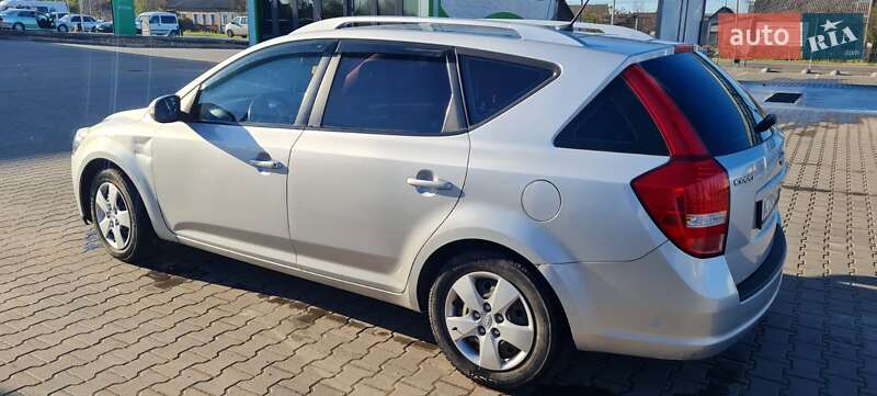 Универсал Kia Ceed 2011 в Нововолынске