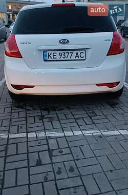 Хэтчбек Kia Ceed 2010 в Павлограде