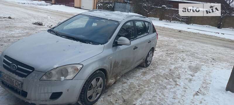 Универсал Kia Ceed 2008 в Луцке