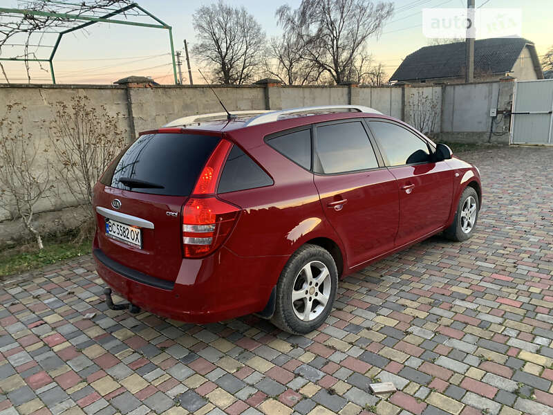 Универсал Kia Ceed 2008 в Самборе