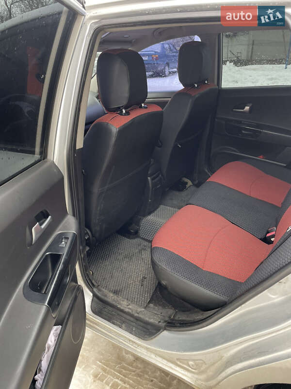 Хетчбек Kia Ceed 2010 в Старокостянтинові