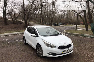 Хэтчбек Kia Ceed 2012 в Киеве