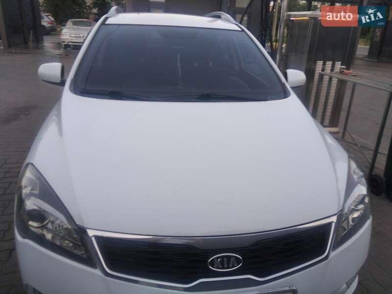 Универсал Kia Ceed 2010 в Николаеве