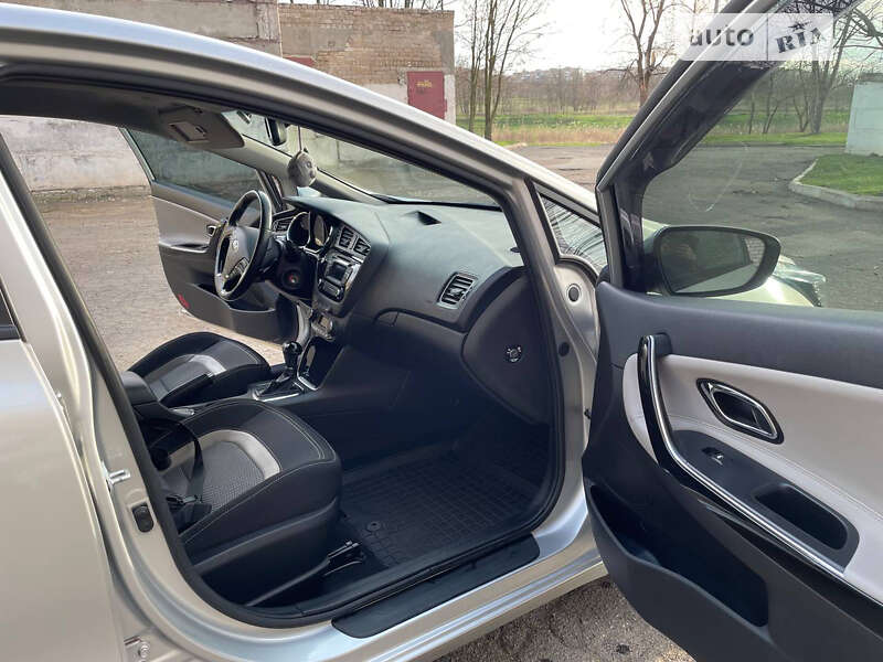 Хетчбек Kia Ceed 2013 в Кривому Розі