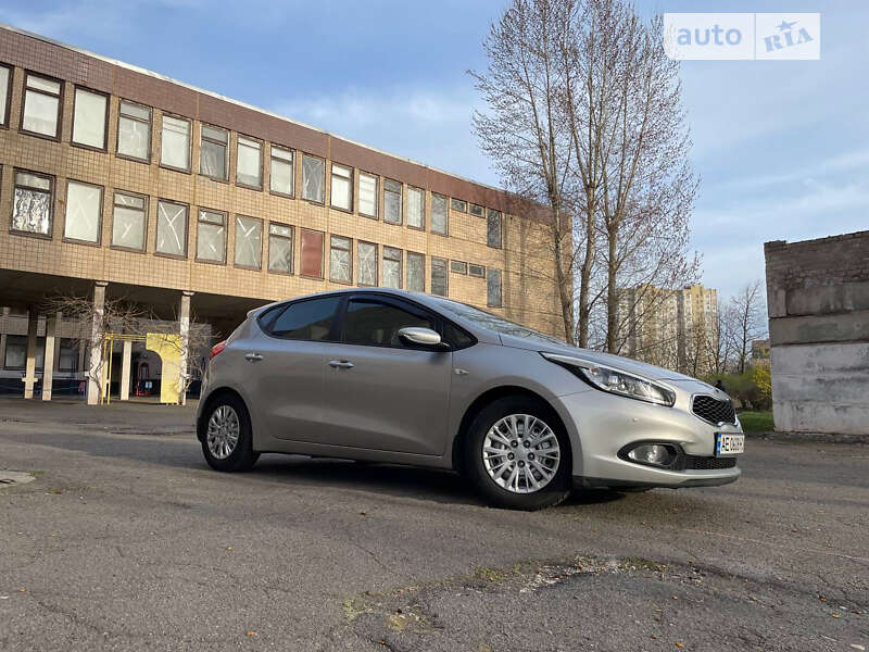 Хетчбек Kia Ceed 2013 в Кривому Розі