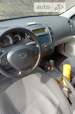 Хэтчбек Kia Ceed 2008 в Сумах