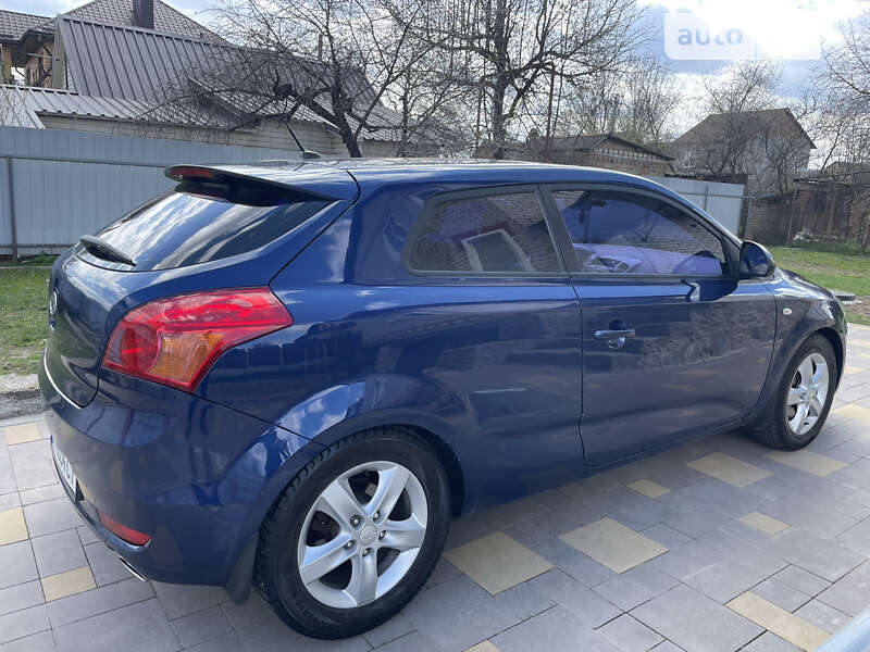 Хэтчбек Kia Ceed 2008 в Полтаве