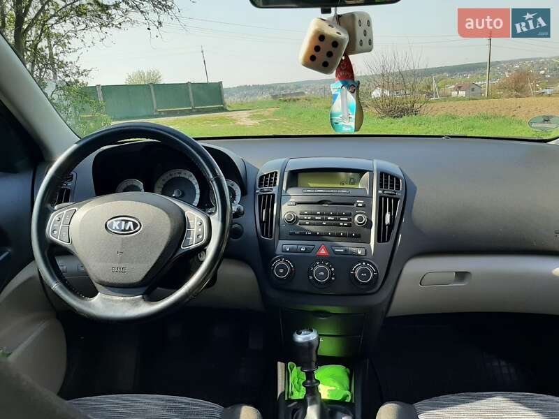 Хэтчбек Kia Ceed 2008 в Боярке