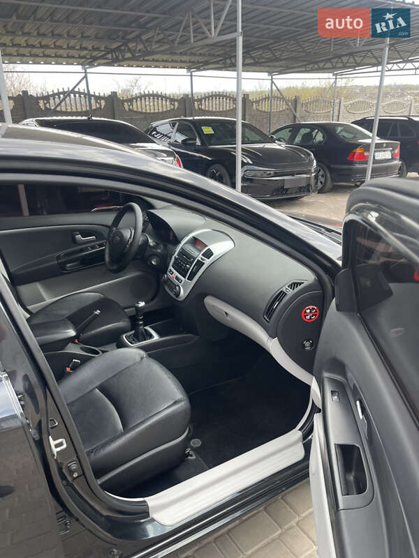Хетчбек Kia Ceed 2007 в Кривому Розі фото 12 Хетчбек Kia Ceed 2007 в Кривому Розі