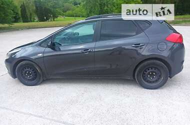 Хэтчбек Kia Ceed 2013 в Каневе