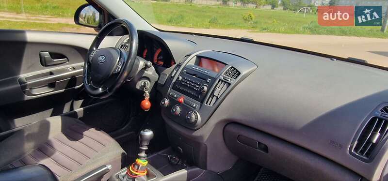 Універсал Kia Ceed 2007 в Житомирі