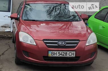 Хэтчбек Kia Ceed 2008 в Одессе