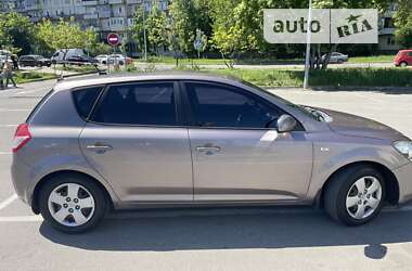 Хетчбек Kia Ceed 2009 в Києві