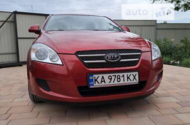 Хэтчбек Kia Ceed 2008 в Киеве