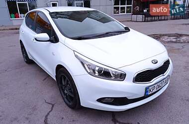 Хэтчбек Kia Ceed 2012 в Запорожье