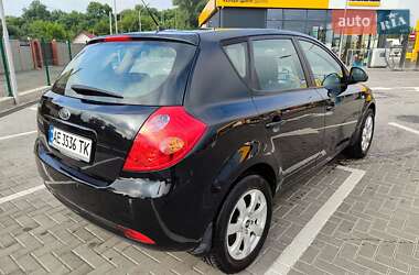 Хэтчбек Kia Ceed 2008 в Днепре