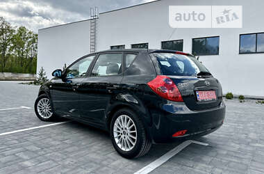 Хэтчбек Kia Ceed 2007 в Луцке