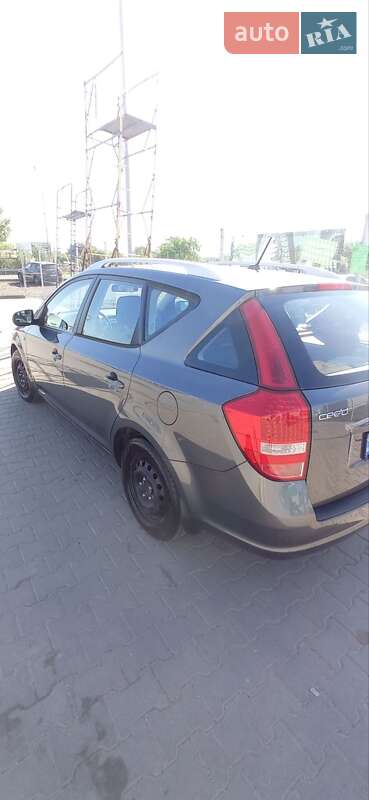 Універсал Kia Ceed 2009 в Нововолинську фото 3 Універсал Kia Ceed 2009 в Нововолинську